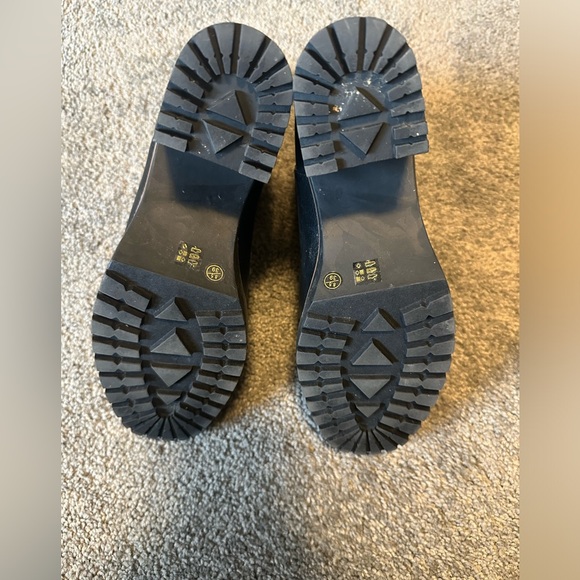 Chinese Laundry Platform Boots - Worn Once! - Picture 1 of 4
